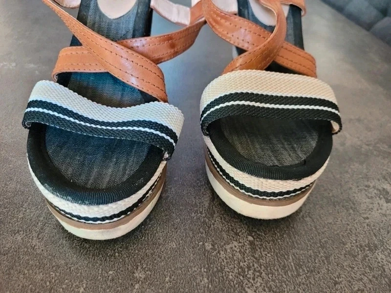 Sandalias de tacón talla 39 CHC- Shoes – photo 6
